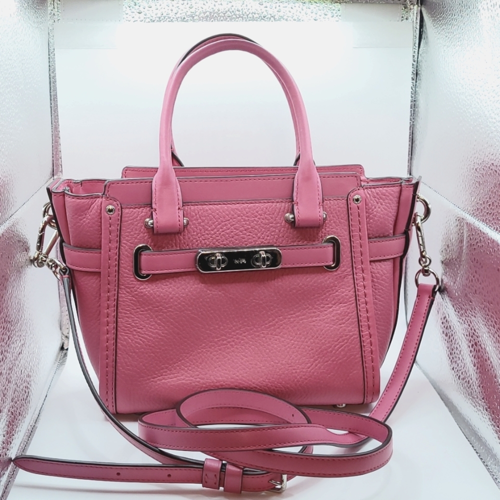 Coach Swagger 21 Carryall in Pebble Colorblock Leather 37444 in Silver/Dahlia